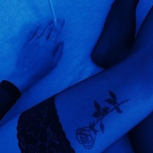 狗爷闯城中村 高清视频
